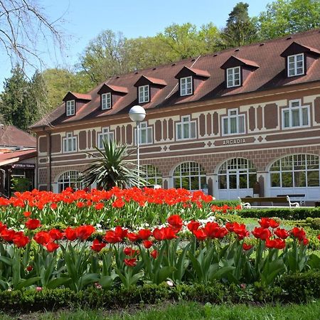 Hotel Daruvarske Toplice Depandansa Arcadia Exterior foto